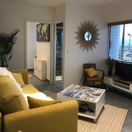 « L'escale Du Port » 400m De La Plage, 50m Du Centre *