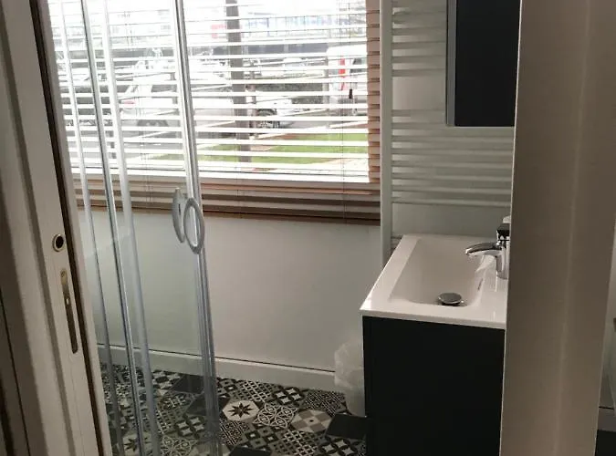 Appartement « L'escale Du Port » 400m De La Plage, 50m Du Centre *